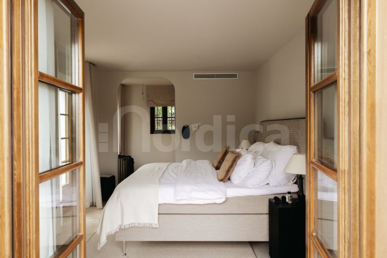 Fully Refurbished Townhouse in Lomas de Marbella Club Pueblo – Prime Marbella Living