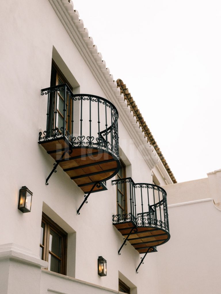 Fully Refurbished Townhouse in Lomas de Marbella Club Pueblo – Prime Marbella Living