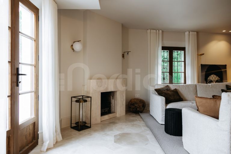 Fully Refurbished Townhouse in Lomas de Marbella Club Pueblo – Prime Marbella Living