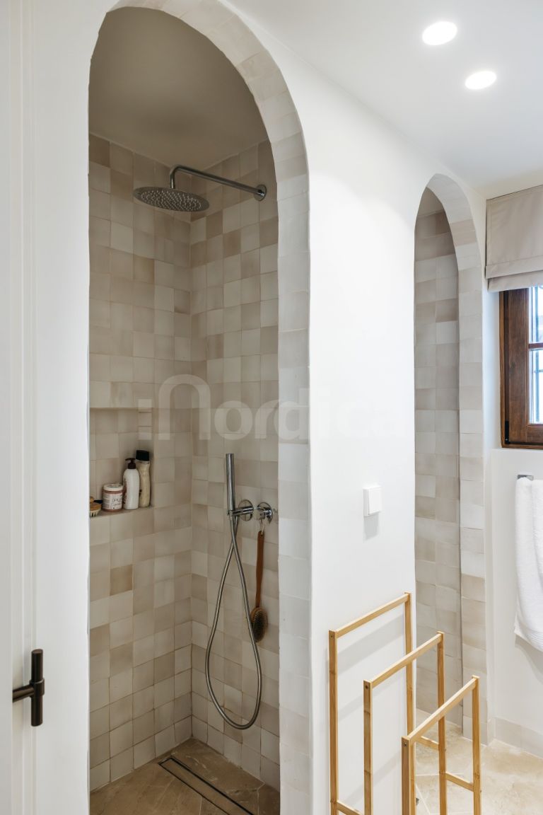 Fully Refurbished Townhouse in Lomas de Marbella Club Pueblo – Prime Marbella Living