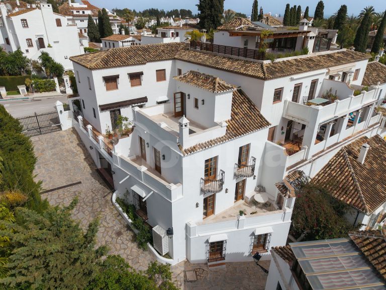 Radhus till salu i Las Lomas del Marbella Club