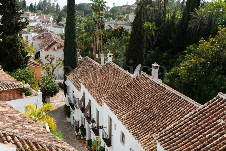Town House for sale in Las Lomas del Marbella Club