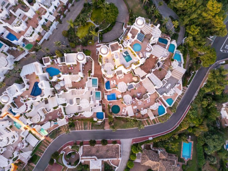 Tvåvånings takvåning till salu i Jardines Colgantes