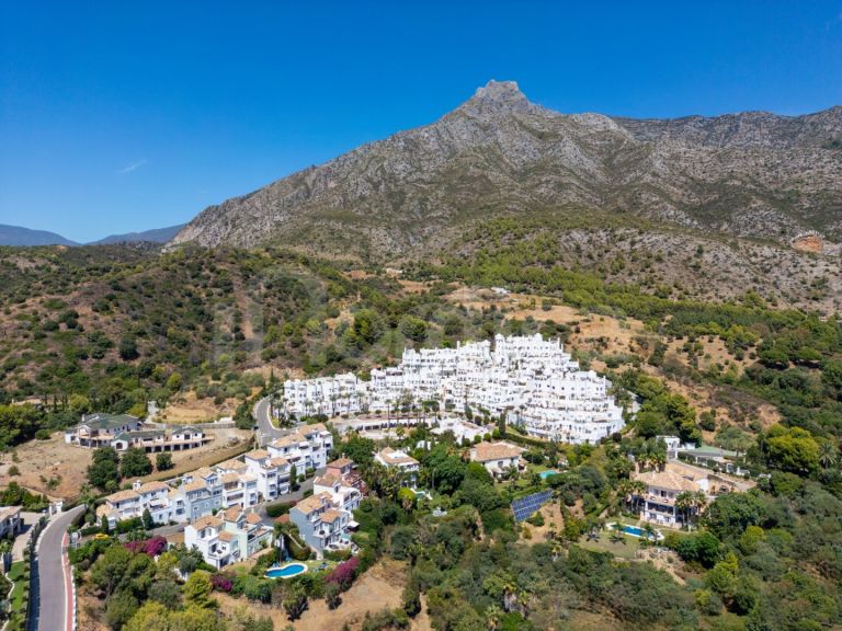 Tvåvånings takvåning till salu i Jardines Colgantes