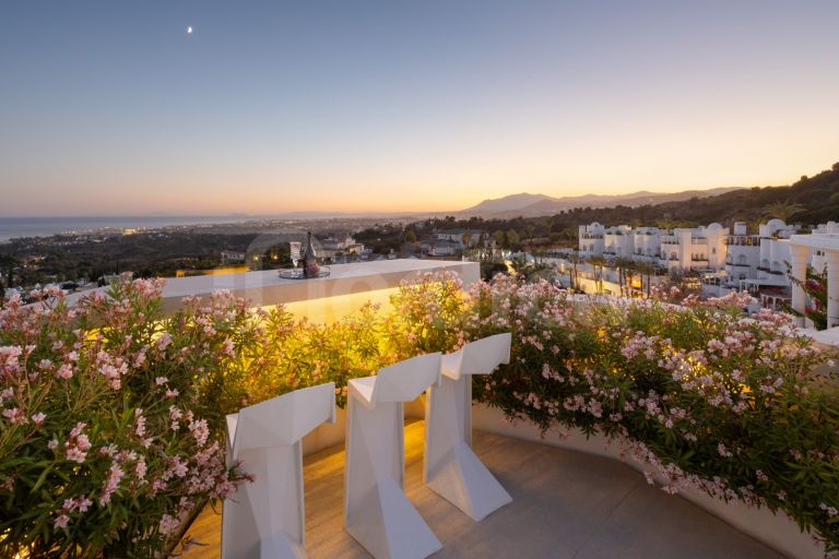 Tvåvånings takvåning till salu i Jardines Colgantes