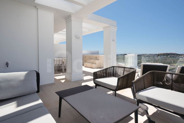 Elevated Living with Panoramic Sea Views and Exceptional Outdoor Space