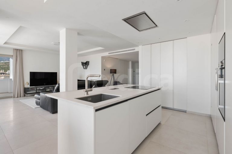 Elevated Living with Panoramic Sea Views and Exceptional Outdoor Space