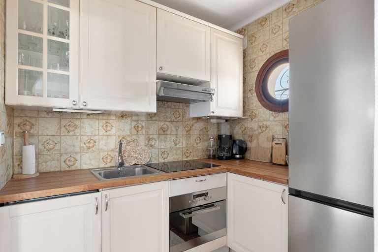 Elegant 4-Bedroom Villa for Sale in La Campana, Nueva Andalucía – Spacious Living Near Marbella