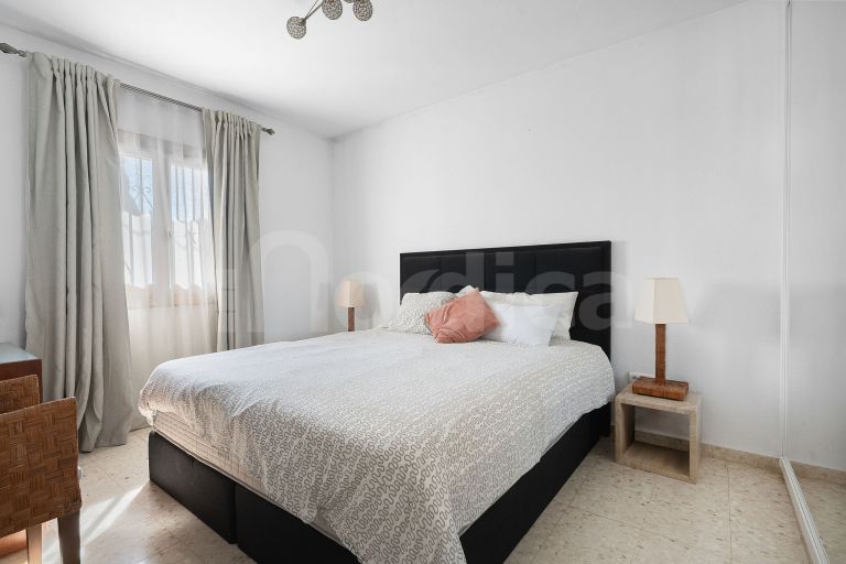 Elegant 4-Bedroom Villa for Sale in La Campana, Nueva Andalucía – Spacious Living Near Marbella