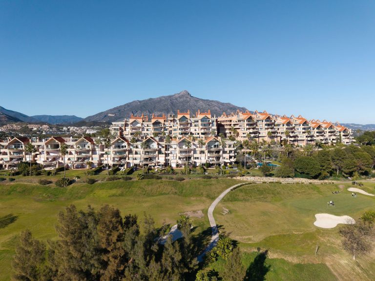 Stunning Refurbished Apartment with Breathtaking Panoramic Views