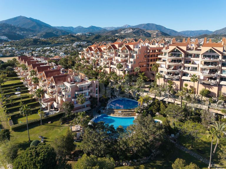 Stunning Refurbished Apartment with Breathtaking Panoramic Views