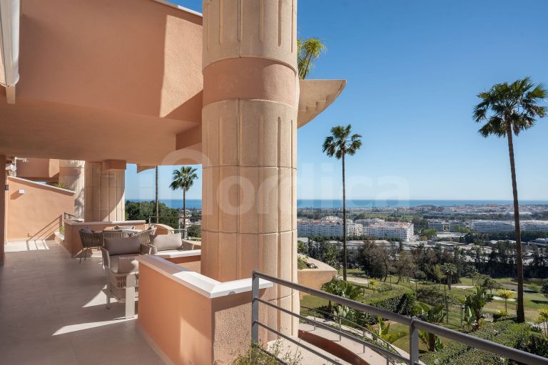 Stunning Refurbished Apartment with Breathtaking Panoramic Views