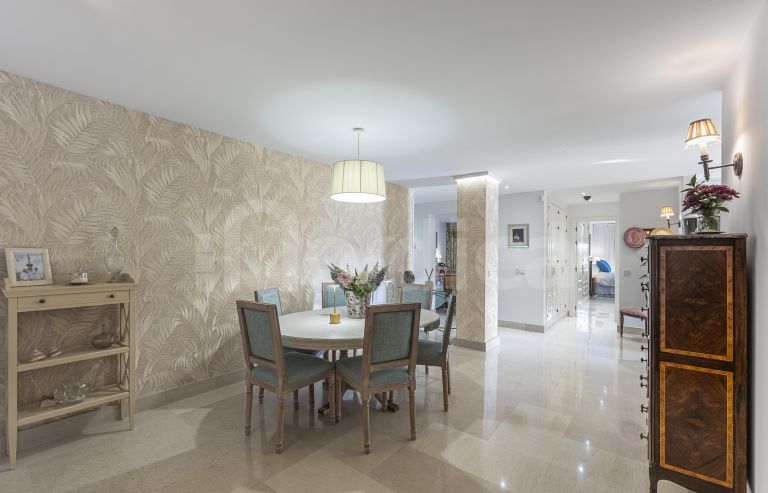 Markplanslägenhet till salu i Los Capanes del Golf