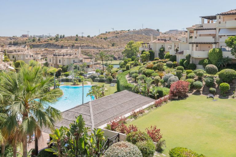 Markplanslägenhet till salu i Los Capanes del Golf