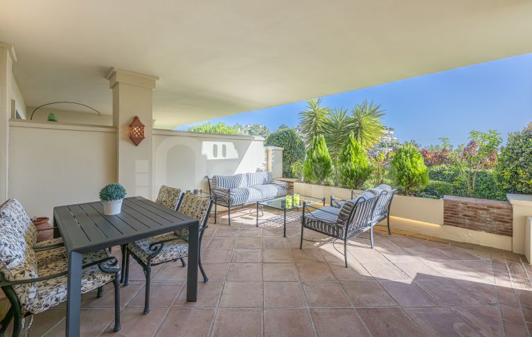 Markplanslägenhet till salu i Los Capanes del Golf