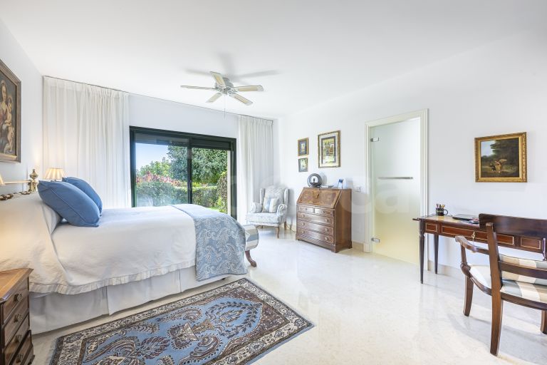 Markplanslägenhet till salu i Los Capanes del Golf