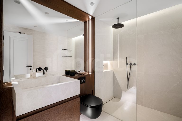 Penthouse for sale in Alhambra del Mar