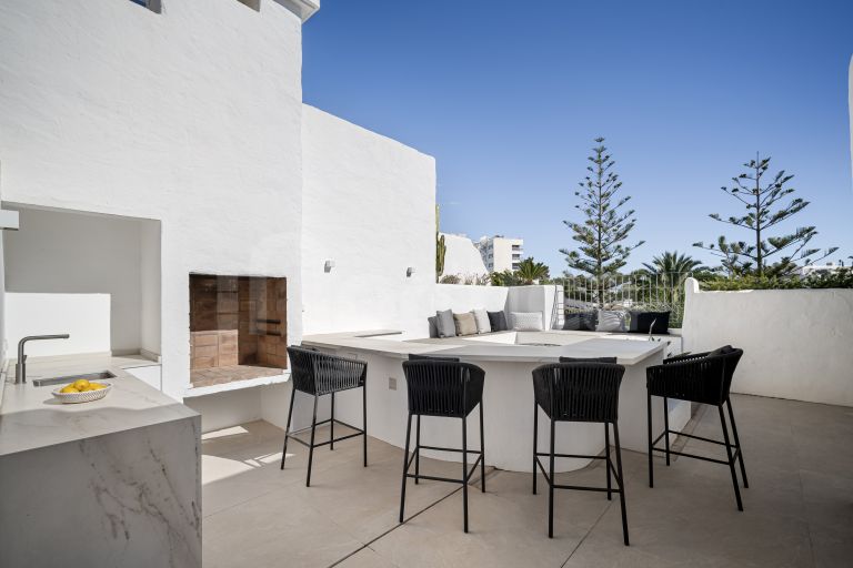 Penthouse for sale in Alhambra del Mar