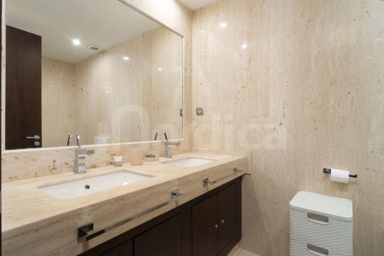 Apartment for sale in Medina de Banús