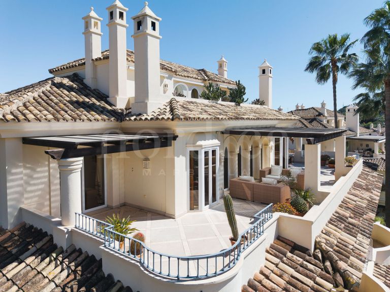 Zweistöckiges Penthouse zu verkaufen in Las Alamandas