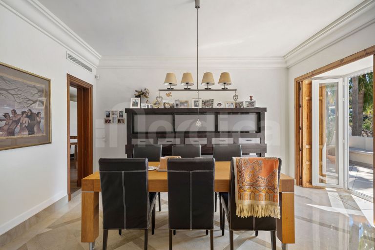 Elegant Duplex Penthouse with Panoramic Views and Expansive Terraces