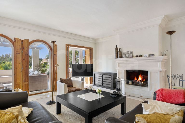 Elegant Duplex Penthouse with Panoramic Views and Expansive Terraces