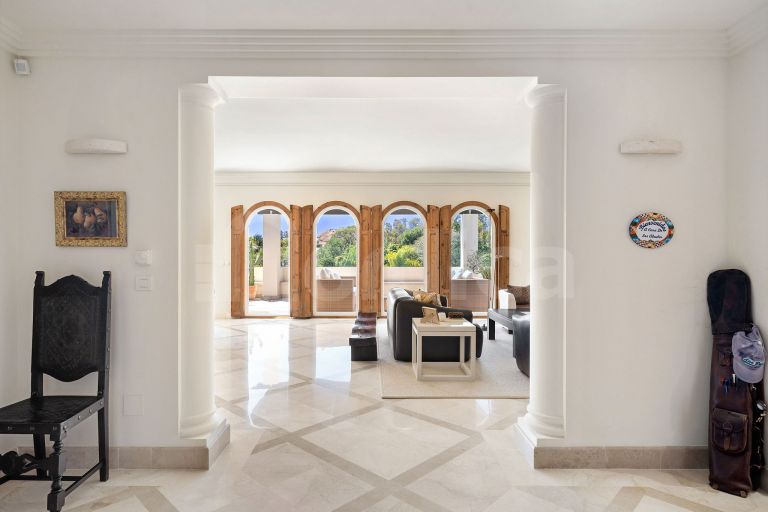 Elegant Duplex Penthouse with Panoramic Views and Expansive Terraces