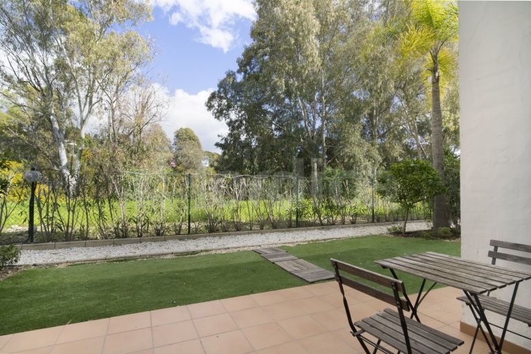 Markplanslägenhet till salu i Los Naranjos de Marbella