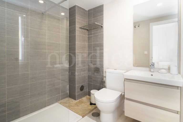 Erdgeschosswohnung zu verkaufen in Los Naranjos de Marbella