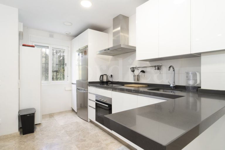 Erdgeschosswohnung zu verkaufen in Los Naranjos de Marbella