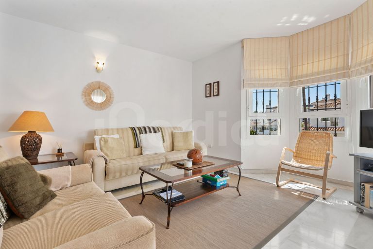 Penthouse for sale in Los Naranjos de Marbella