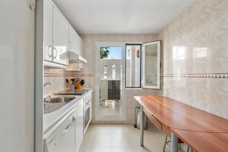 Penthouse for sale in Los Naranjos de Marbella