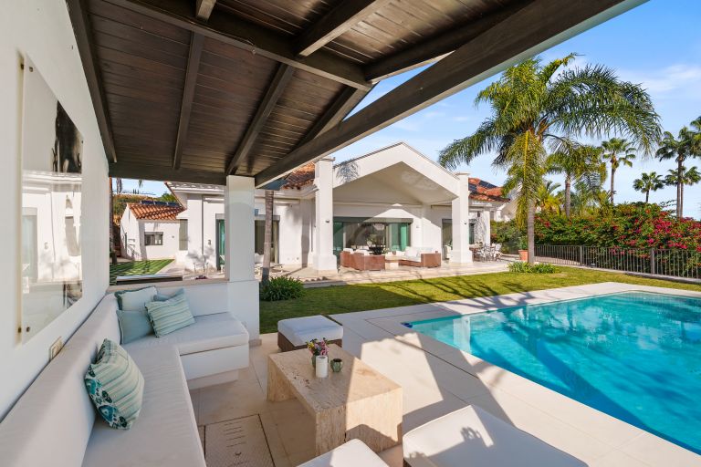 Villa for sale in Haza del Conde