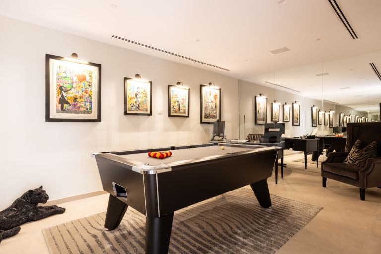 Villa for sale in Nueva Andalucia