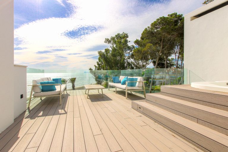 Frontline beach townhouse for sale