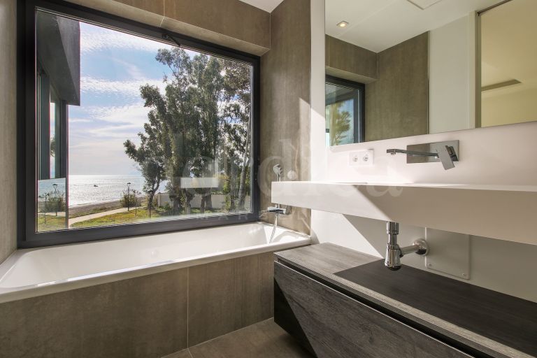 Frontline beach townhouse for sale