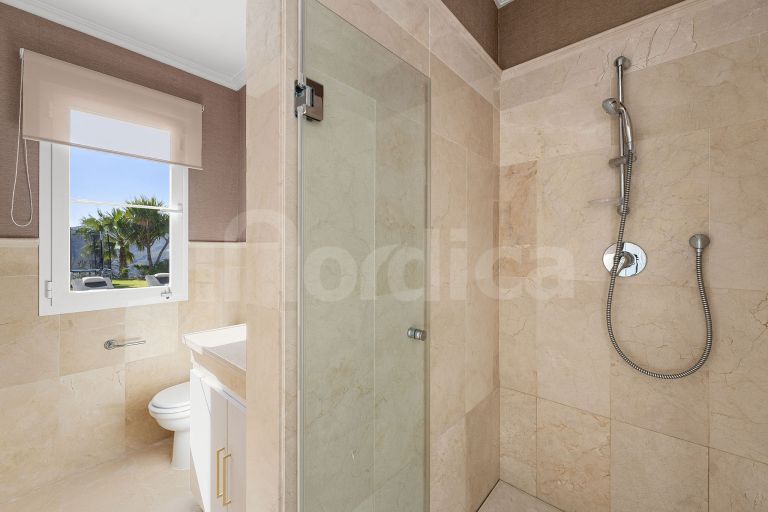 Villa till salu i Sierra Blanca Country Club