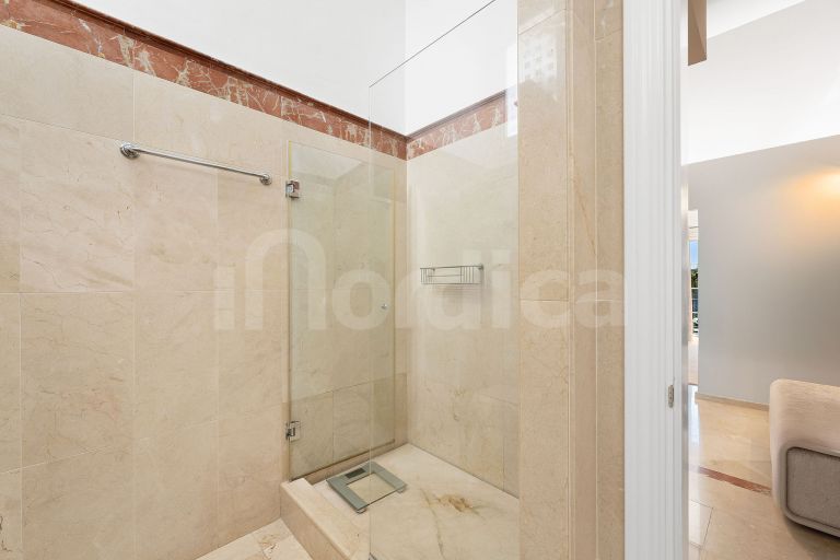 Villa till salu i Sierra Blanca Country Club