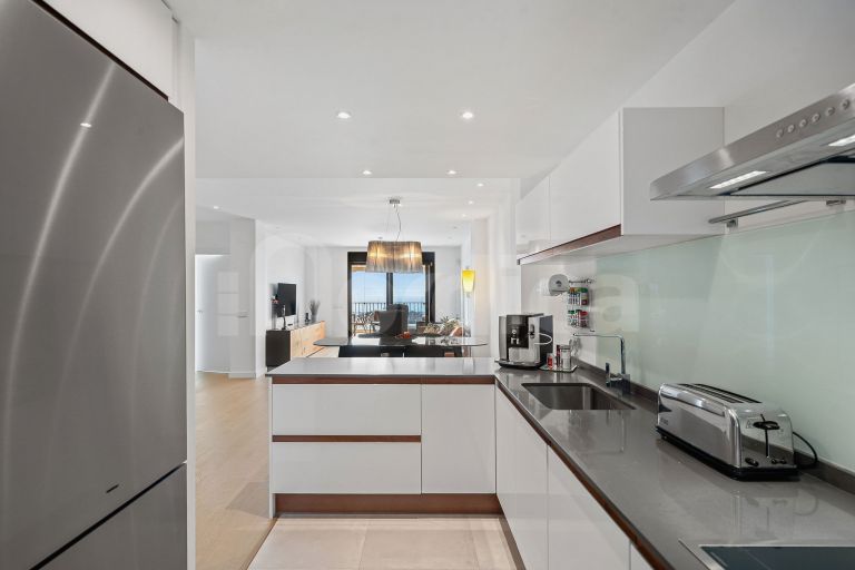 Excellent Penthouse with Breathtaking Sea Views in Recently Built Urbanisation