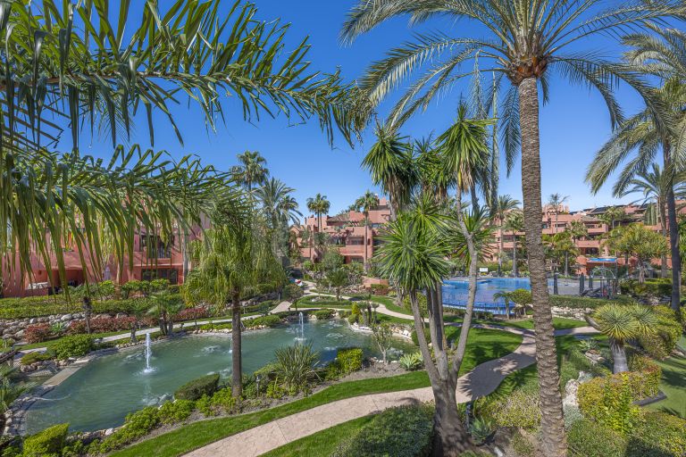 Penthouse for sale in Torre Bermeja