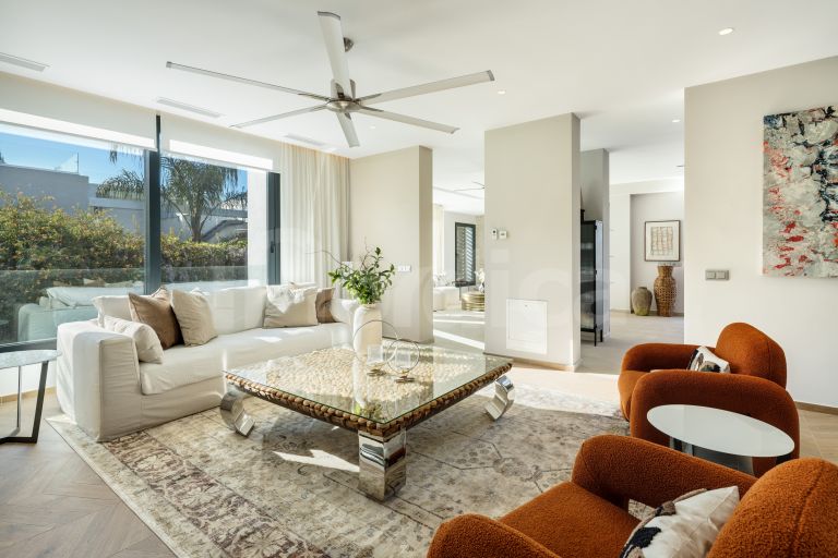 Villa en venta en Parcelas del Golf