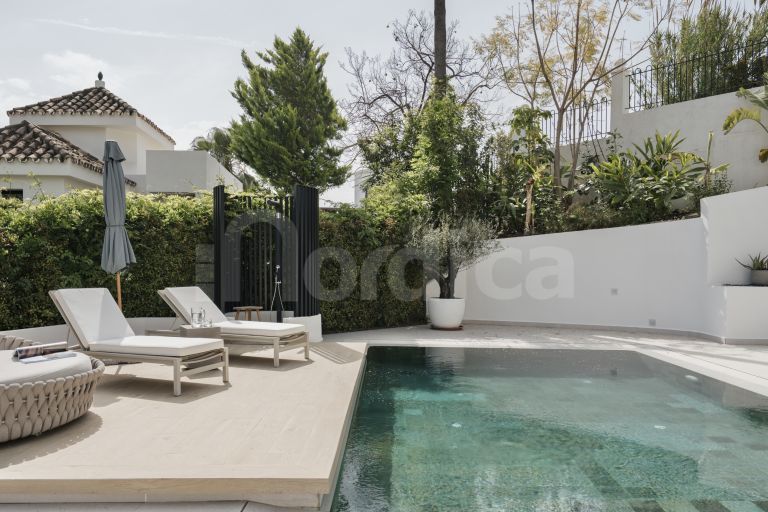 Villa till salu i Los Naranjos Hill Club