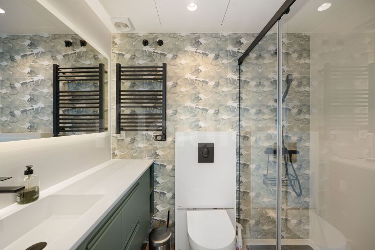 Stunning Renovated Frontine Beach Duplex Penthouse