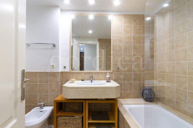 Apartamento en venta en Benatalaya