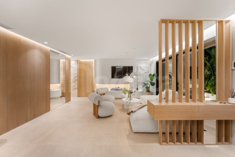 Villa till salu i Nueva Andalucia