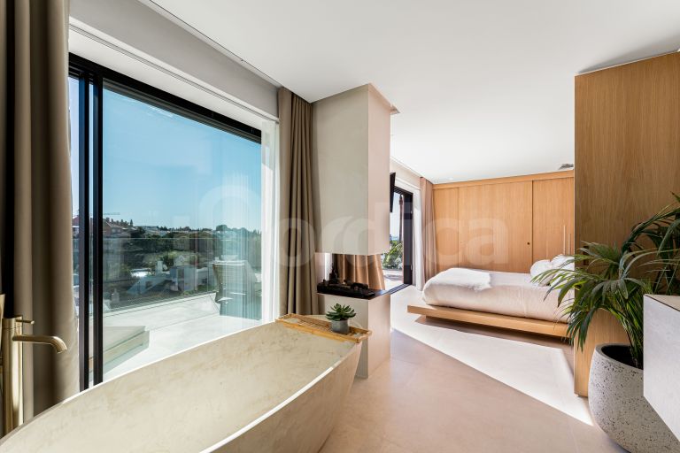 Villa till salu i Nueva Andalucia
