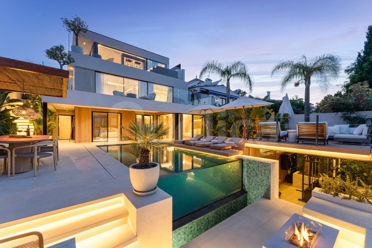 Villa till salu i Nueva Andalucia