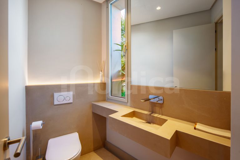 Villa till salu i Nueva Andalucia