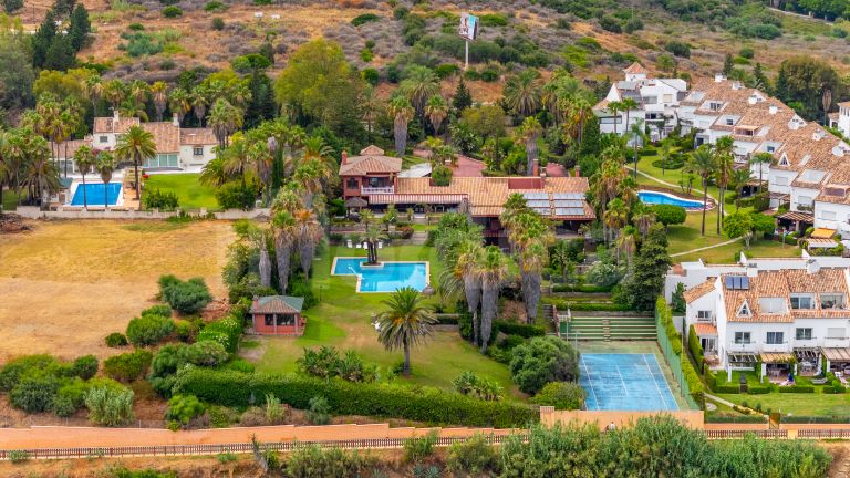 Villa for sale in