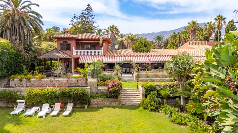 Villa for sale in